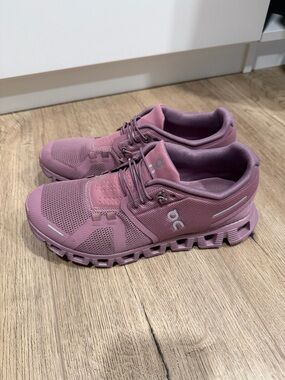 On Cloud 5 Running Women's Sneakers Size 7